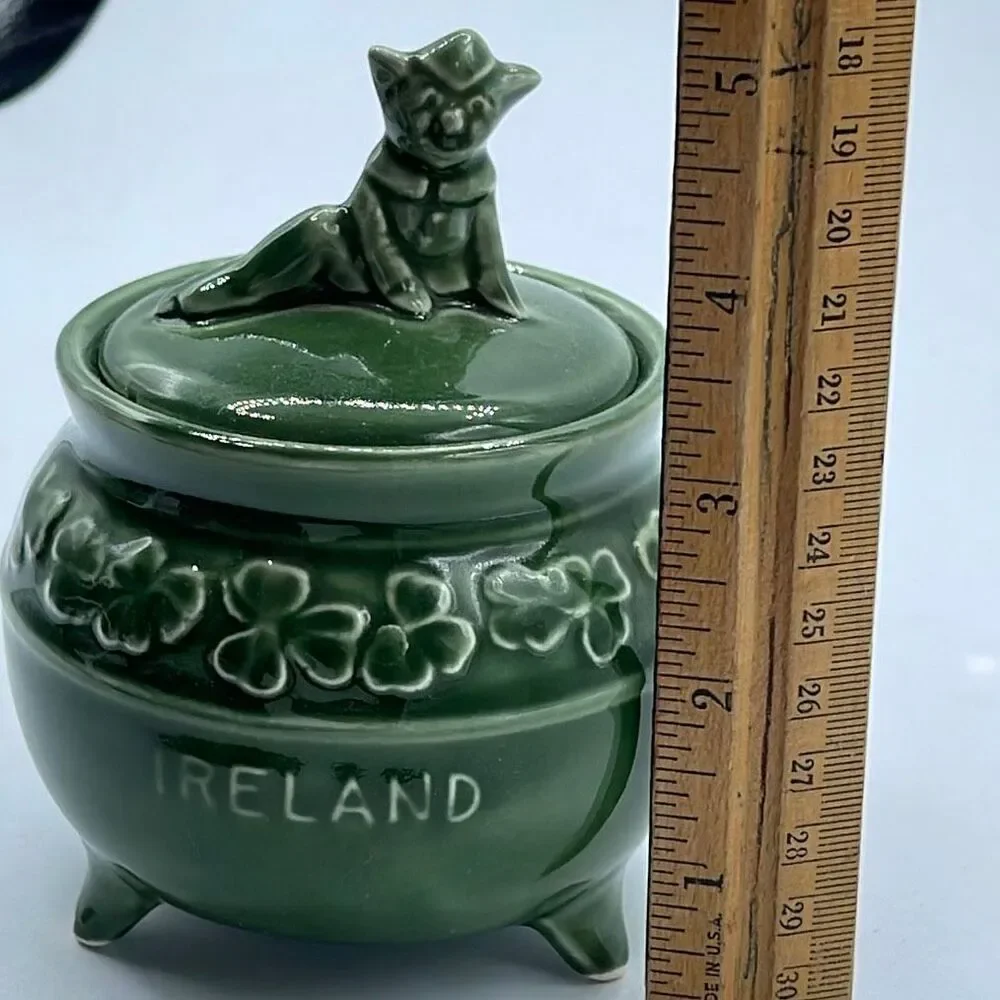 SylvaC Cauldron-shaped Ireland sugar bowl shamrocks pixie